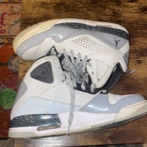 NIKE AIR JORDAN FLIGHT SNEAKERS